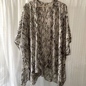Snake print kimono